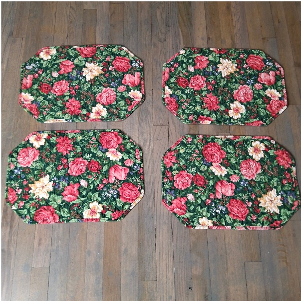 Set of 4 Quilted Fabric Placemats Floral Octagonal Pink Red Green Vintage Decor